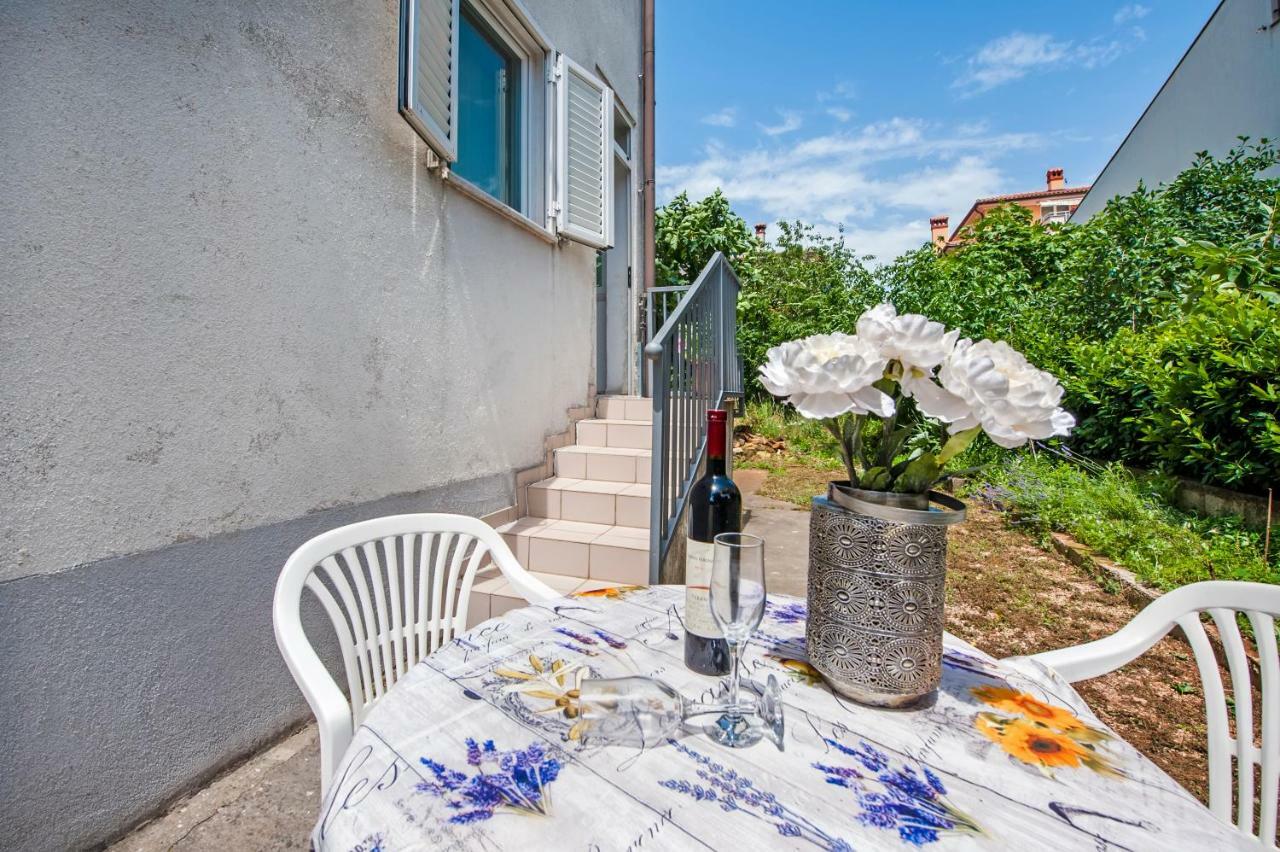 Happy Hours Rovinj Exterior photo